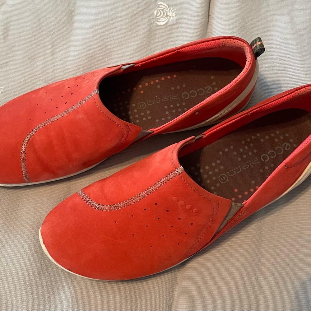 Ecco Women's Red Slip-On Flats